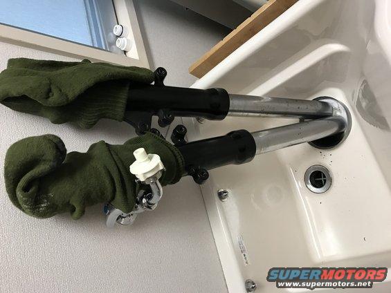 ZX9R Forks Disassembled