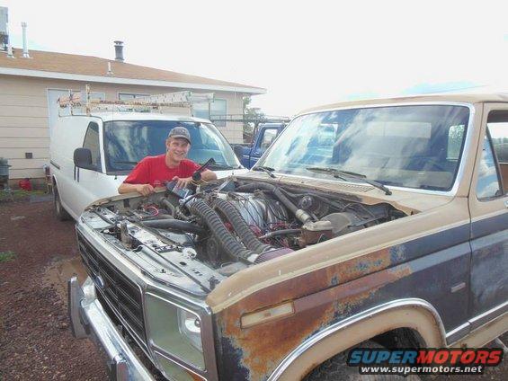 Yes the hood does fit!