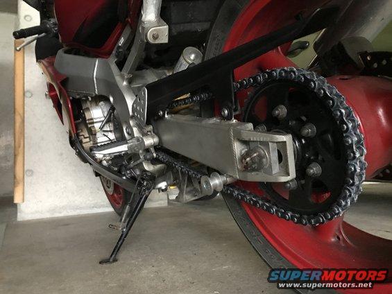 1998 ZX9R Rear chain guard installed