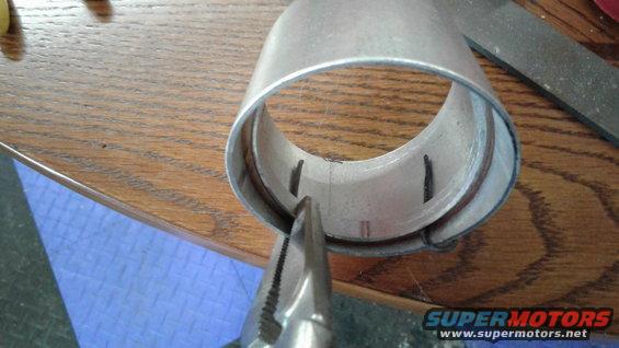 Technique for floating the gauge mounting ring