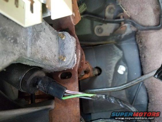 1994 Ford Bronco interior wiring harness near steering column