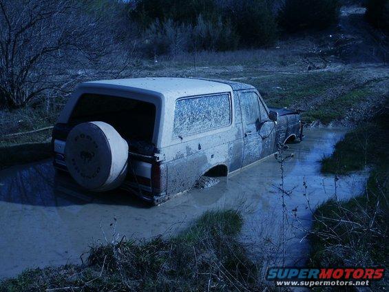 pict0051.jpg I wasn't really stuck, my car just died