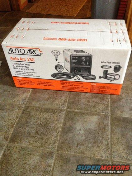 Box for a Hobart Auto Arc 130 wire feed welder, shows a diagram of the welder and accessories