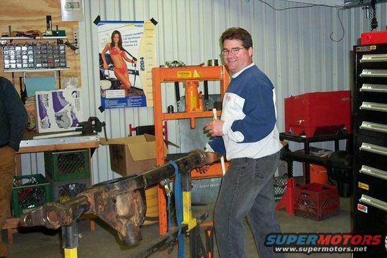 Doug getting the D44 all strapped up so we could get the gears in.
I had to clean the POS for alomost an hour.