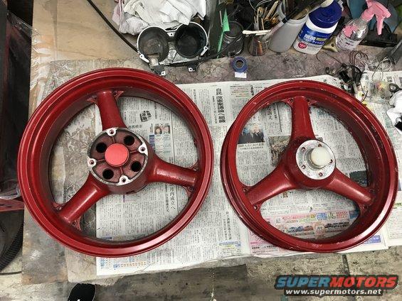 1998 ZX9R wheels before powder coat tires removed
