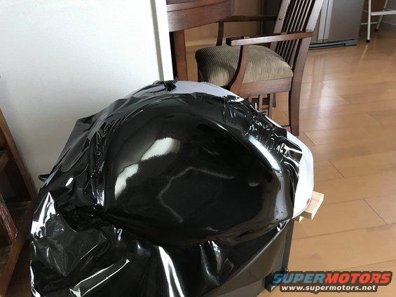 1998 ZX9R fuel tank in 3M dragon fire red with black metallic 1998 ZX9R fuel tank in 3M dragon fire red with black metallic 