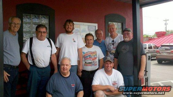 
L to R standing; Don Bass, Rick Toombs, Lance Hargis, Jim Barillaro, Alex Gabbard, ?????, Danny Hutsell
kneeling; Floyd Garret, Jason Thompson






