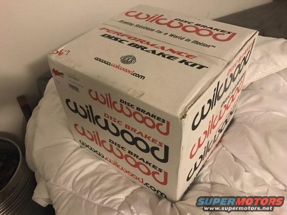 Box for a Wilwood Performance Disc Brake Kit, with the company logo and website visible
