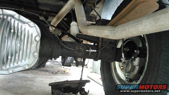 kimg0086.jpg passenger side brake line