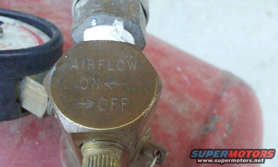 Brass airflow valve with ON/OFF indicators and a partial gauge