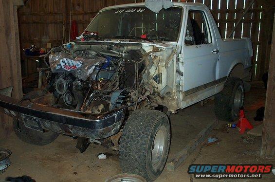 dcp_0609.jpg Engine and tranny in place