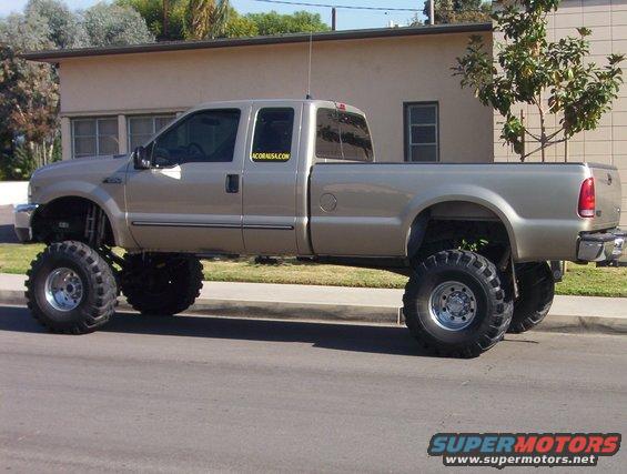 100_0245.jpg AFTER I PUT THE NEW FRONT SPRINGS 2 DAYS BEFORE GLAMIS THANKSGIVING 03