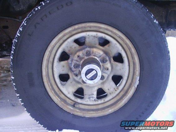 s2010012_resize.jpg ugly rims...tiny tires