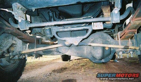 0020549r102712.jpg I figured I would throw in a picture of the  front suspension so you could see it is a f-250
