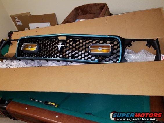 1971 Ford Mustang grille with honeycomb pattern and amber parking lights