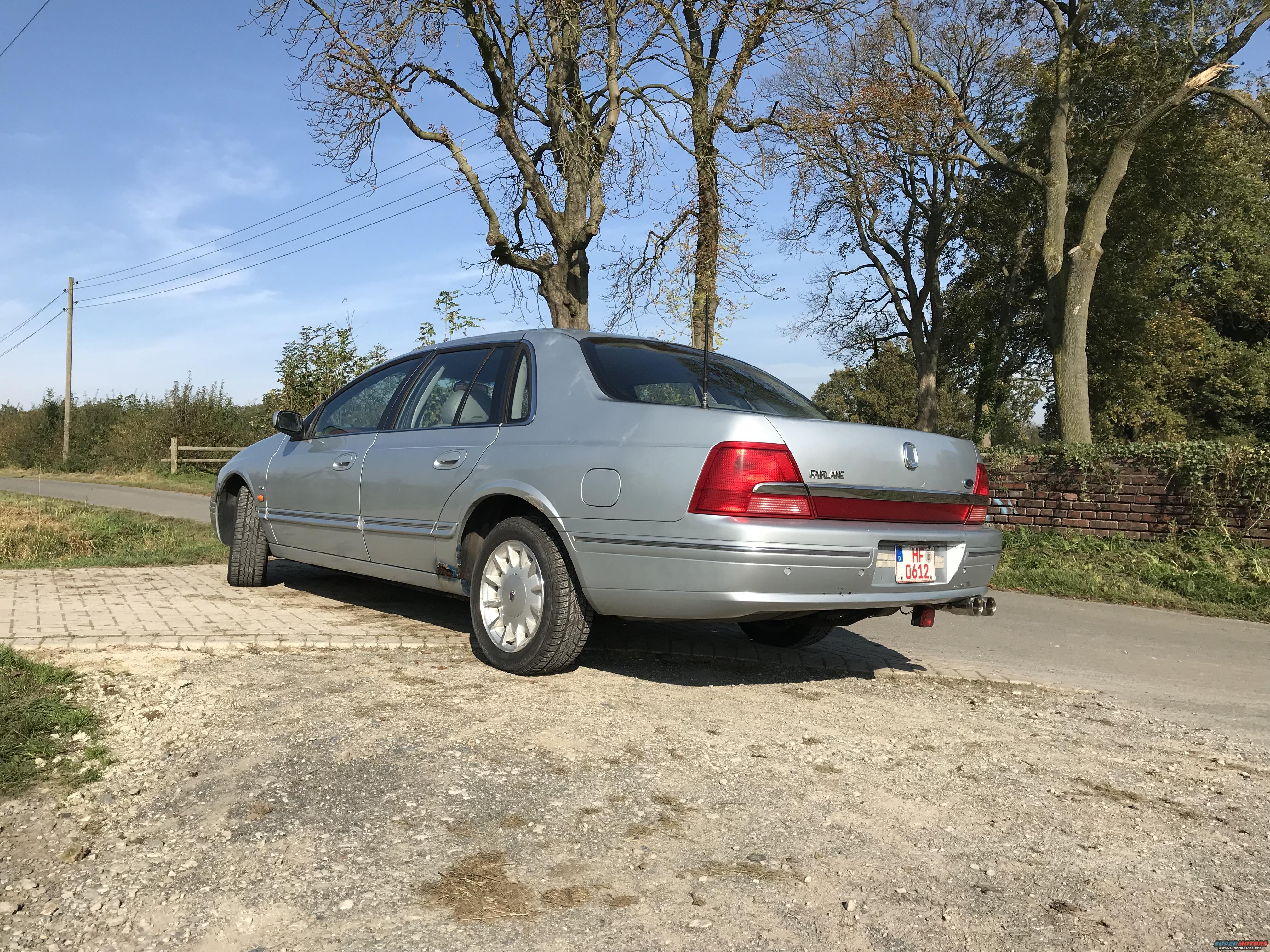 1999 Ford Fairlane photo