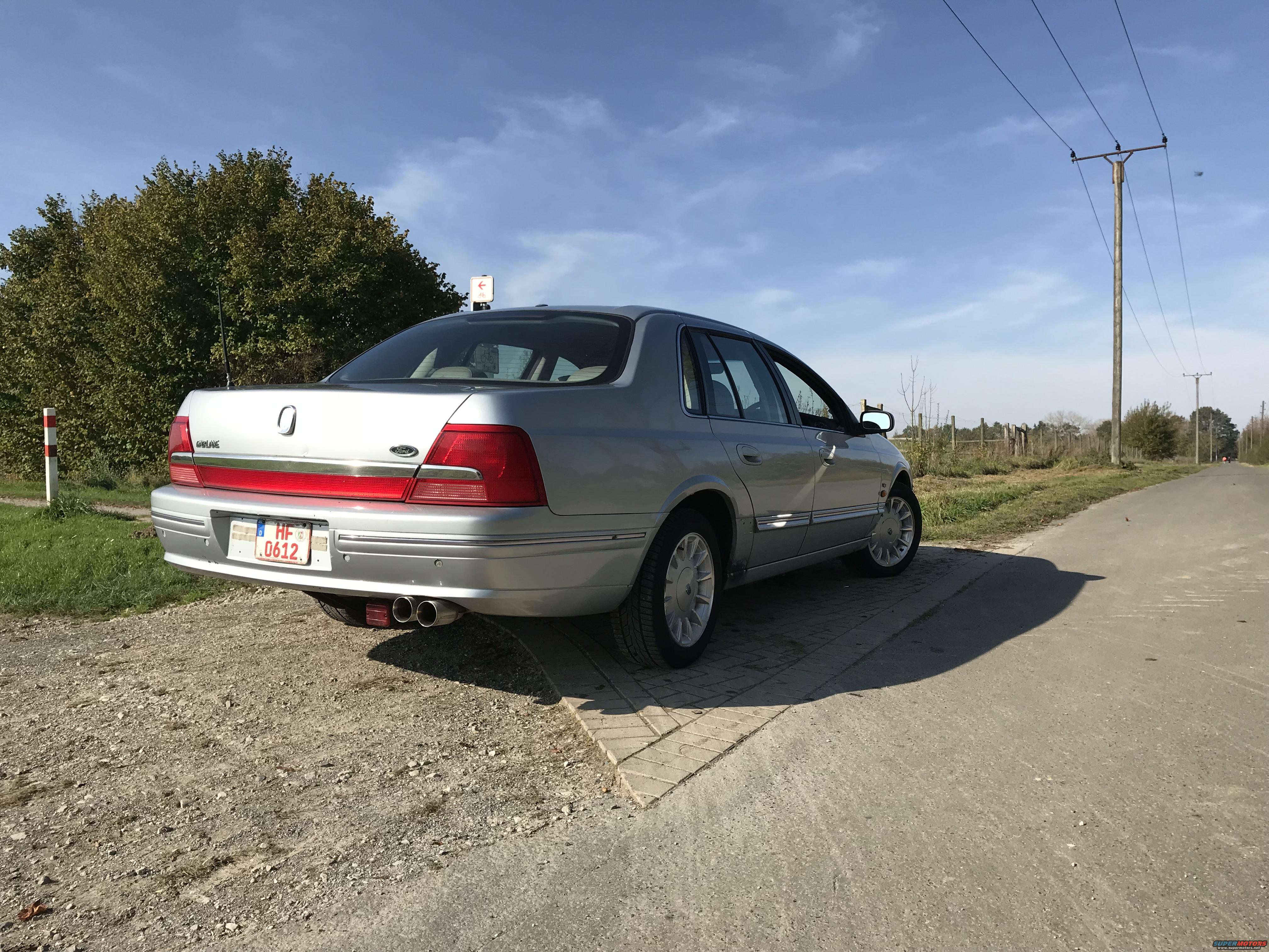 1999 Ford Fairlane photo