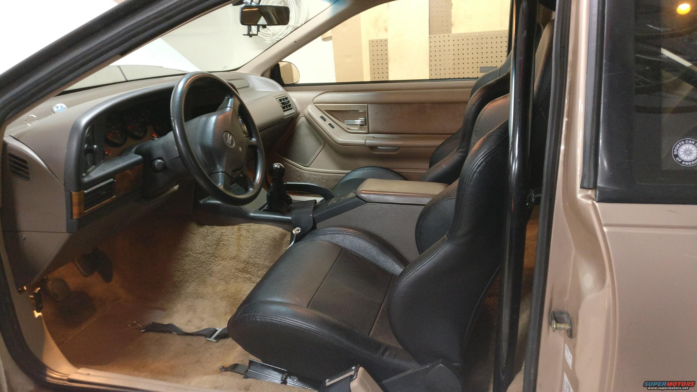 1993 Ford Thunderbird photo