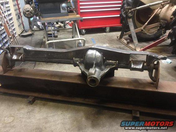 Rear axle assembly on metal beams