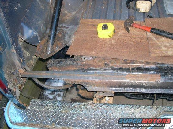 welding-005.jpg Cut the rust out and welded in 1.5x1.5 angle iron to support the plate