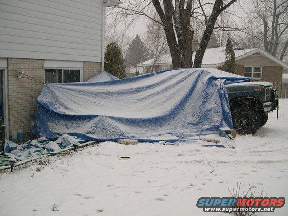 welding-006.jpg of course it had to snow too .........