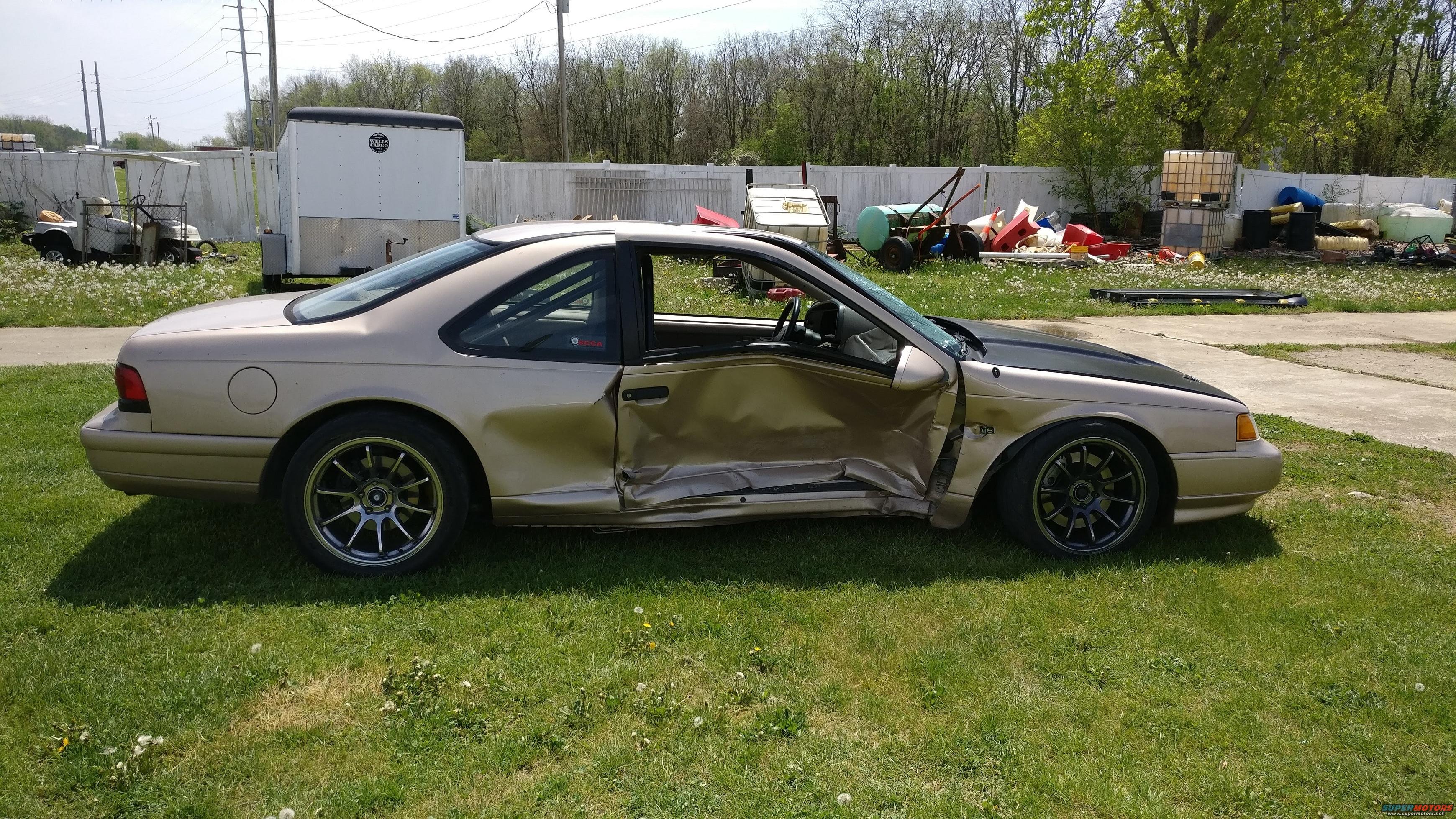 1993 Ford Thunderbird photo