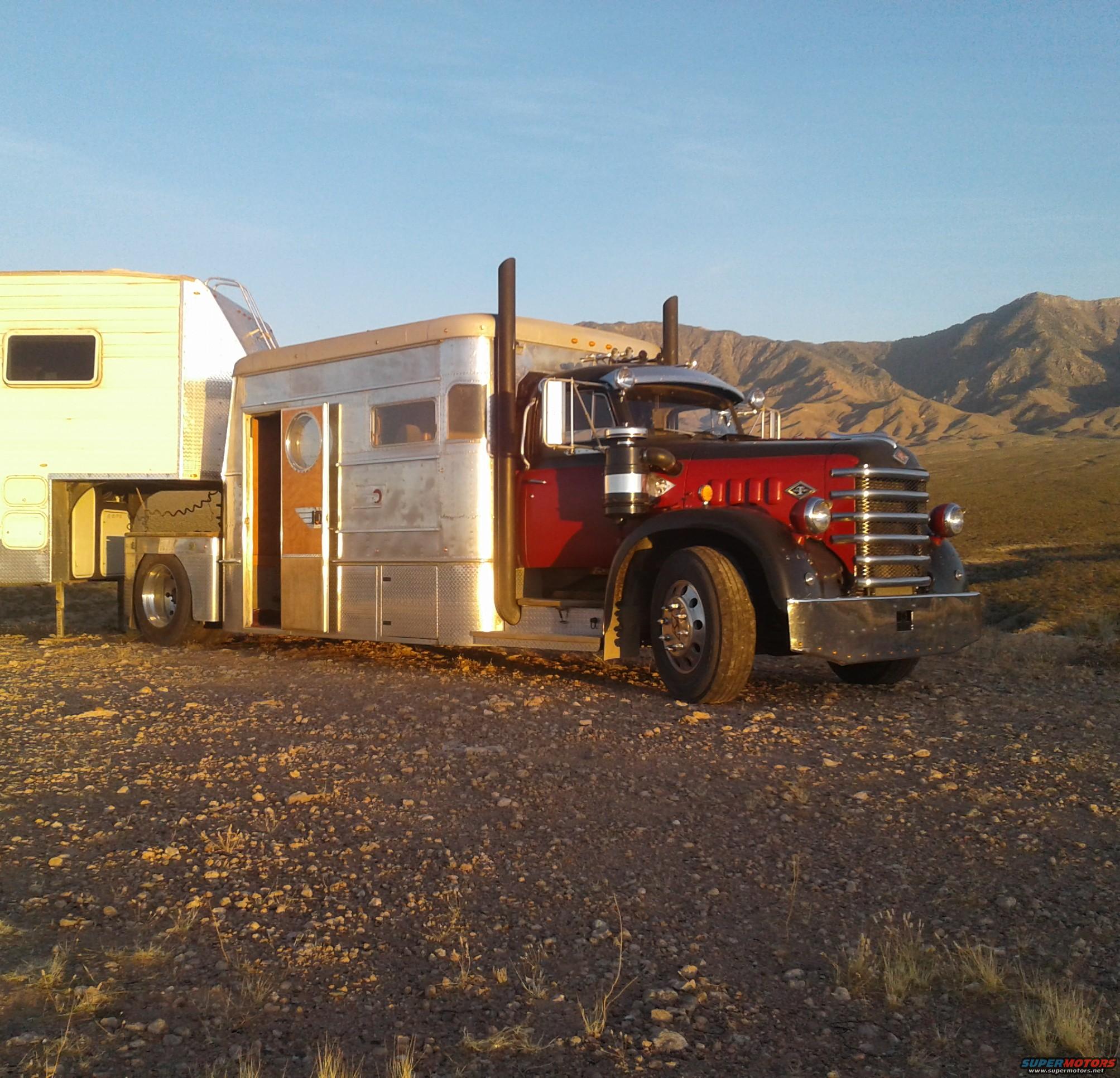 1995 Peterbilt 379 photo