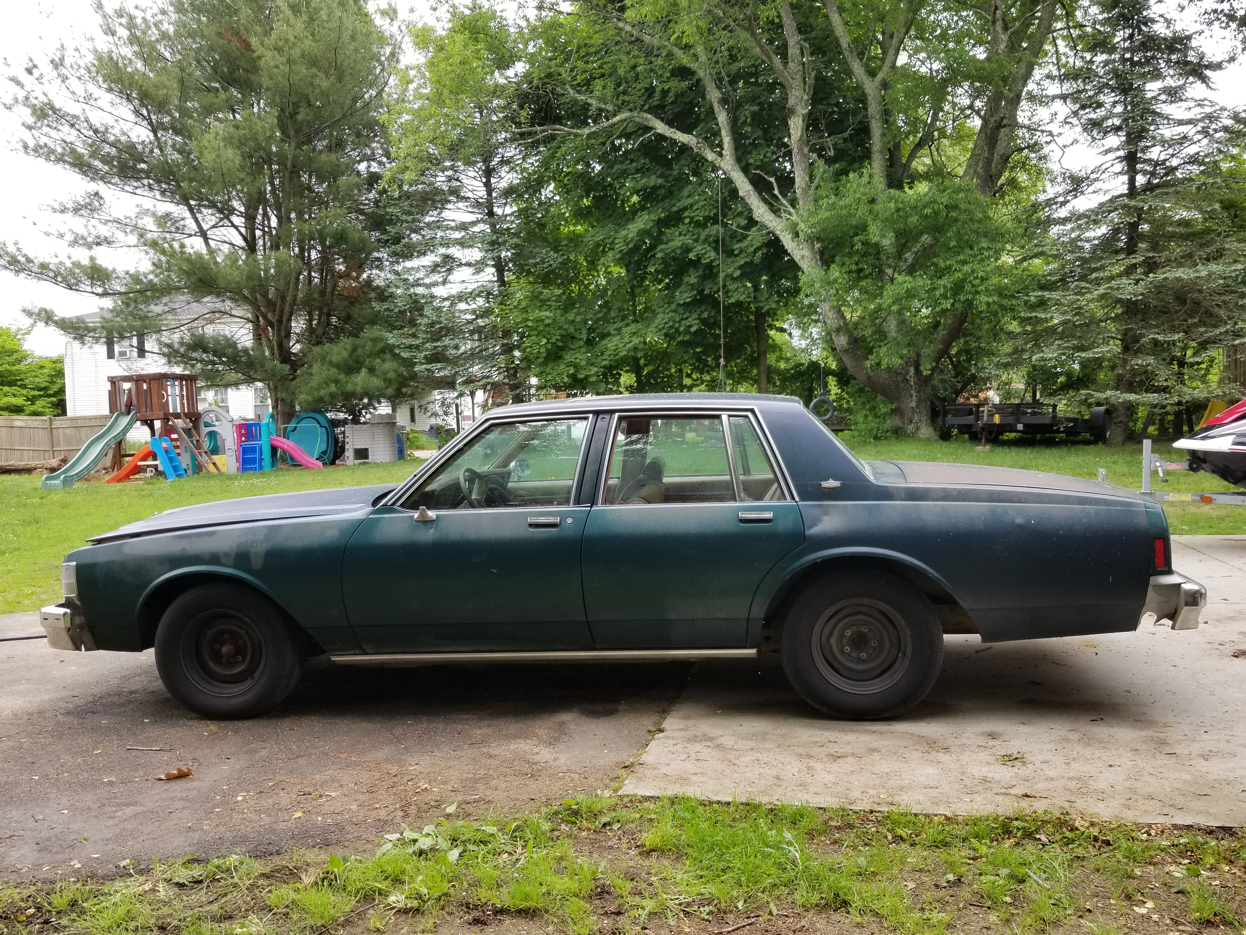 2001 Ford Crown Victoria photo