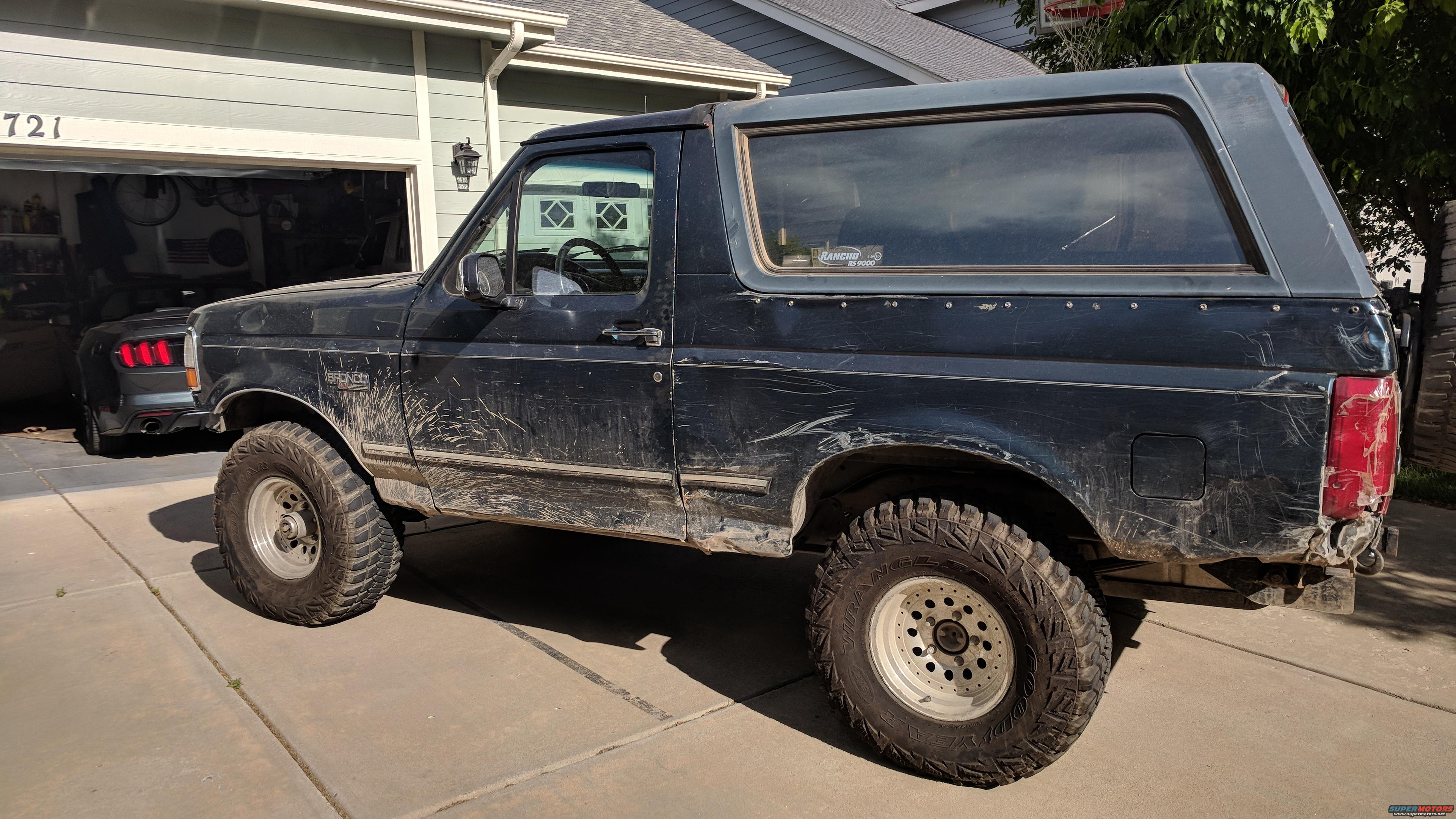 1995 Ford Bronco photo