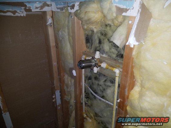 bathroom-2.jpg