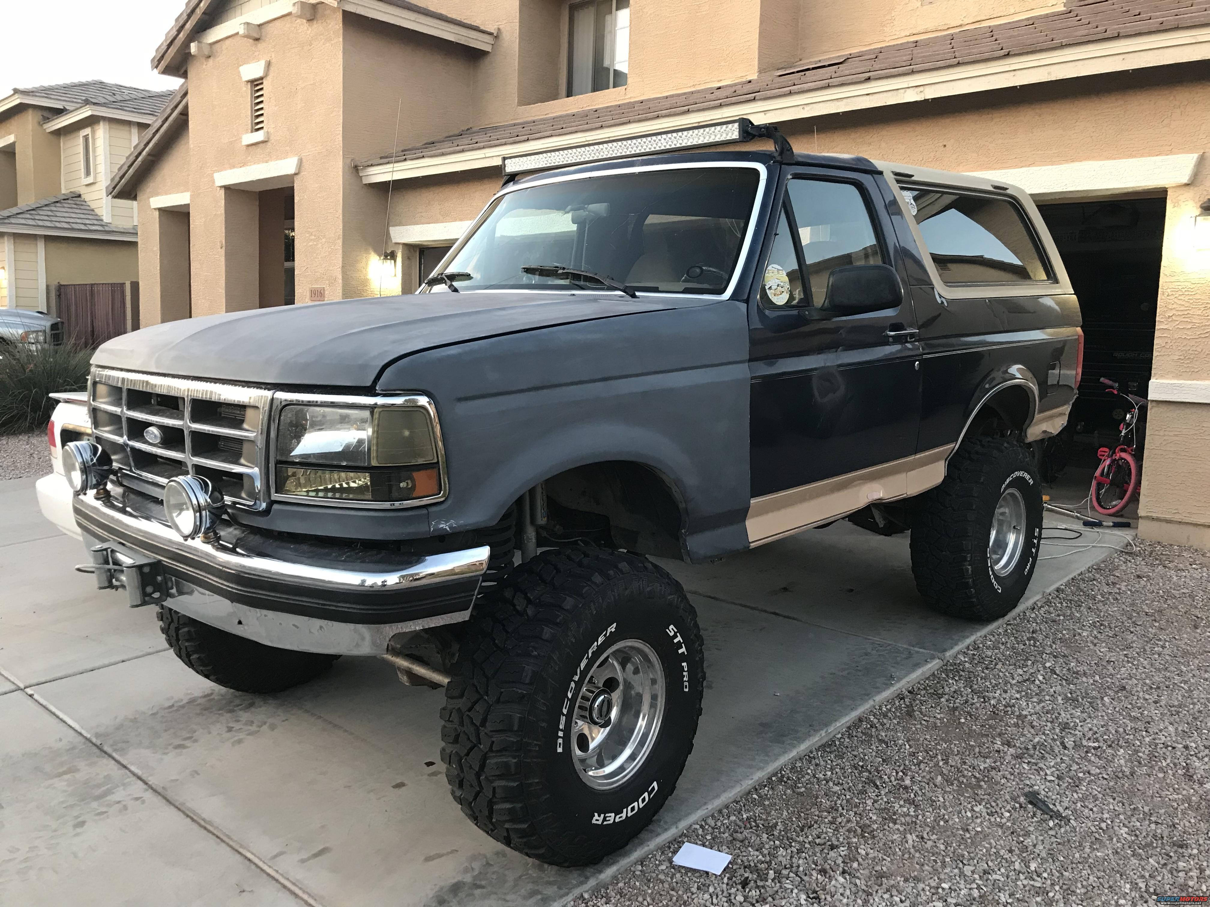1991 Ford Bronco photo