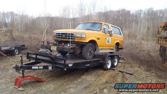 The bronco had no breaks so I had to tow it to my auto mechanic shop. The wheels scraped the trailer when I was loading it.