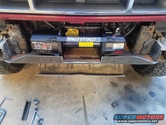 1995 Ford Bronco front bumper with Smittybilt X20 winch installed