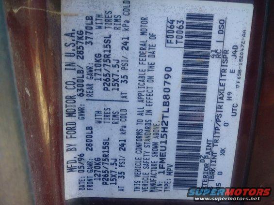 Door jamb VIN sticker with tire pressure and manufacturing date