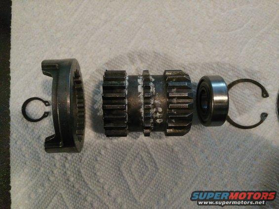 img_20181028_111207.jpg 3 screw hub inner assembly
bearing: 202KD