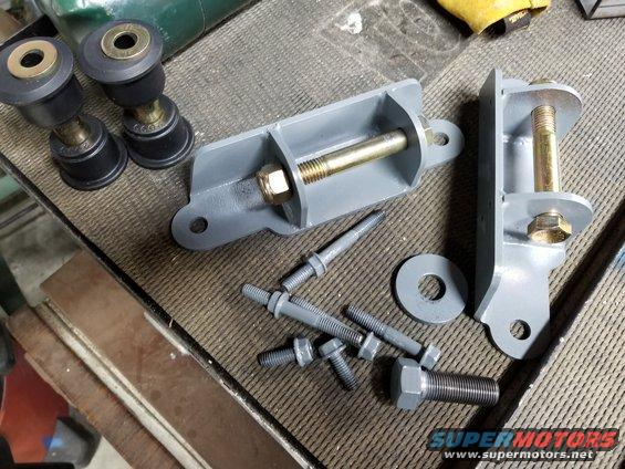 20181016_202943.jpg The [url=https://shop.broncograveyard.com/Extreme-Duty-Poly-Motor-Mounts-289302351W-Pair/productinfo/10501/]JBG engine mounts[/url] arrived assembled, but unpainted.  So they got engine paint, like the timing cover bolts, and HB bolt & washer.

[url=https://www.supermotors.net/vehicles/registry/media/1142296][img]https://www.supermotors.net/getfile/1142296/thumbnail/20181014_151536.jpg[/img][/url] . [url=https://www.supermotors.net/registry/media/1142306][img]https://www.supermotors.net/getfile/1142306/thumbnail/20181017_172050.jpg[/img][/url] . [url=https://www.supermotors.net/registry/media/1157412_1][img]https://www.supermotors.net/getfile/1157412/thumbnail/polymounts.jpg[/img][/url] . [url=https://www.supermotors.net/registry/media/1154096][img]https://www.supermotors.net/getfile/1154096/thumbnail/engmts49l.jpg[/img][/url] . [url=https://www.supermotors.net/registry/media/1150149][img]https://www.supermotors.net/getfile/1150149/thumbnail/engmts.jpg[/img][/url] . [url=https://www.supermotors.net/registry/media/518663][img]https://www.supermotors.net/getfile/518663/thumbnail/enginemounts.jpg[/img][/url]