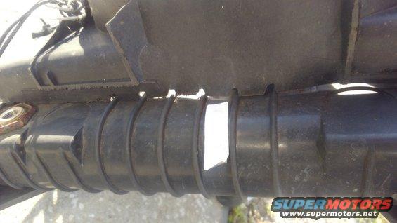 kimg0313.jpg the plastic tanks had these ribs so i also grinded slots for them. might hold the fans in place better