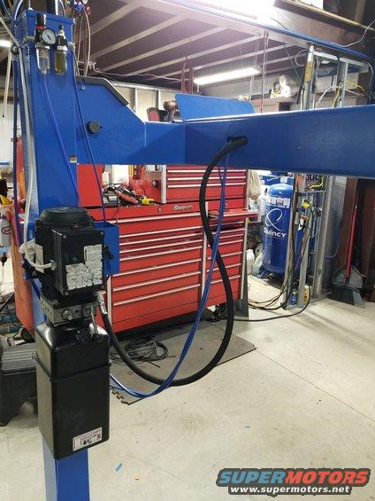 20181109_210109.jpg After stealing back its pump, the lift is back in action.  But the lock-release air valve leaks badly, so a new one is on the way.