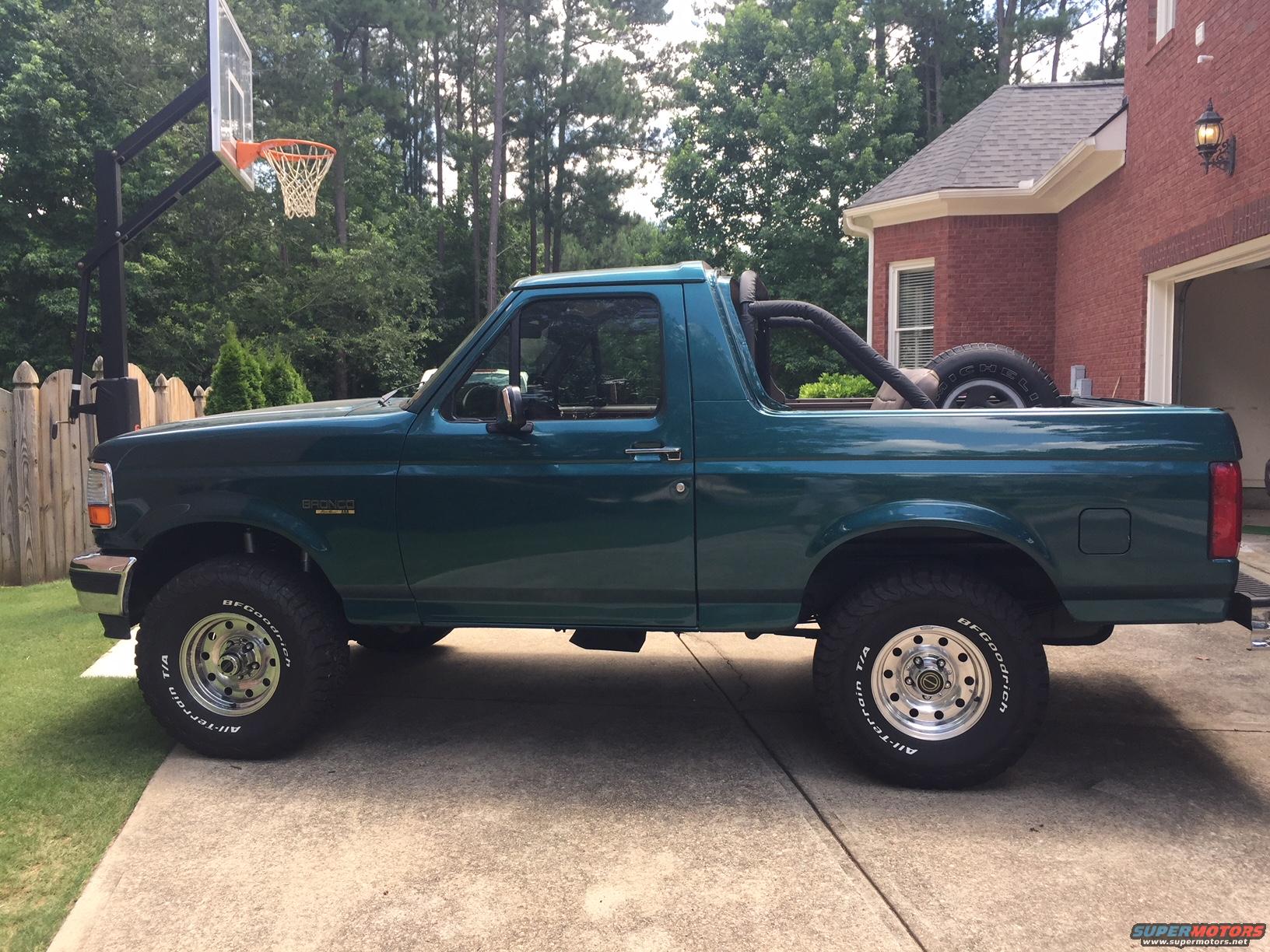 1996 Ford Bronco photo