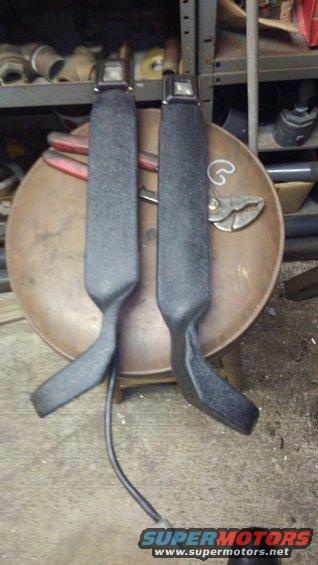 kimg0336.jpg while i was at it i also replaced the seatbelt sleeves. the old ones were really worn and i had these for years so i finally got to replace them. there were some wire to help hold them up but i felt it was unneeded and did minimal

i did the similar method i did for the F250 sleeves.
https://www.supermotors.net/registry/26713/85820
i warmed up the sleeves by having them in the engine bay of a hot truck. i cut the corners off the metal mount tabs of the belts. used 16ga wire to pull the belts through the sleeves and then done. 