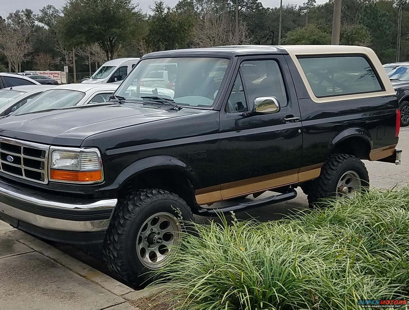 1995 Ford Bronco photo