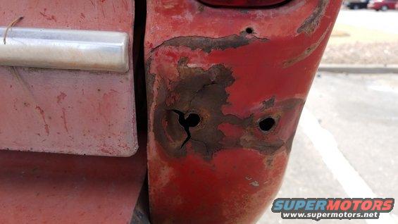 img_20190310_141941.jpg And this is why you should NEVER mount an exterior spare carrier on a Bronco that didn't come with one from the factory! Gonna need a bit of welding to fix that mess.