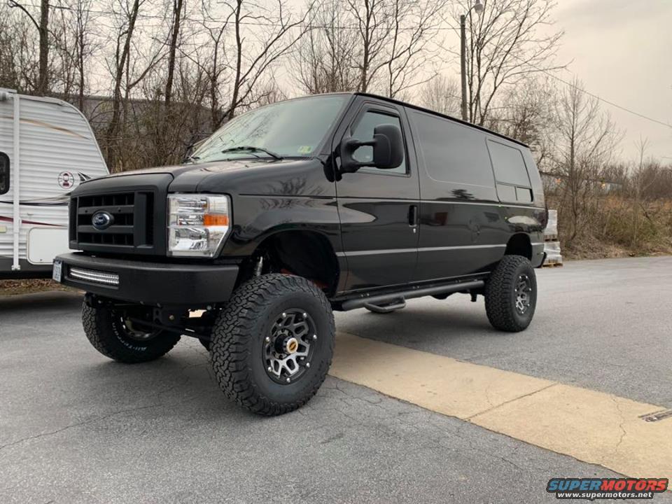 2010 Ford E250 photo