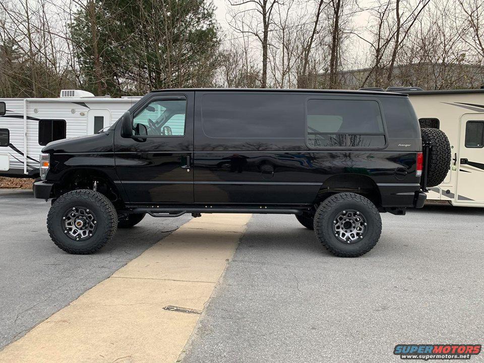 2010 Ford E250 photo
