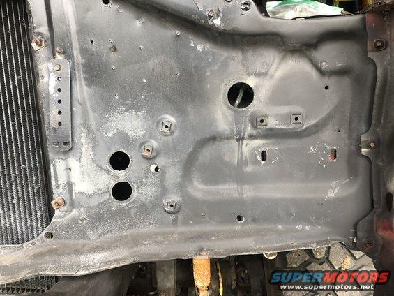 img_2619.jpg The 79-79 core support is not drilled or the 73-77 headlight brackets