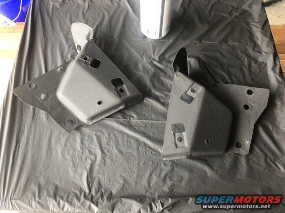 img_2620.jpg 73-77 grill supports