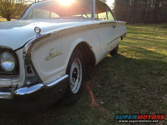 White 1960 Ford Starliner with Starliner script on fender, 3q-front view