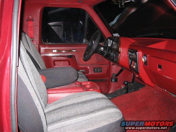 105_0526.jpg nice, neat interior