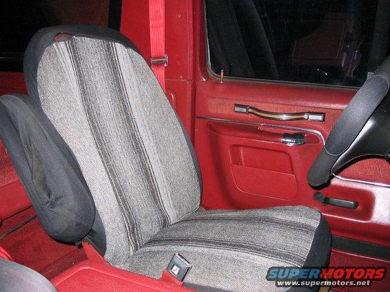 105_0530.jpg the Pilots' seat, saying hello to ya