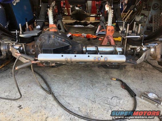 Drivetrain components with a serpentine belt and pulleys